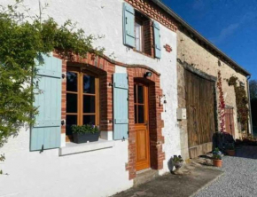 Countryside cottage with big garden & free parking